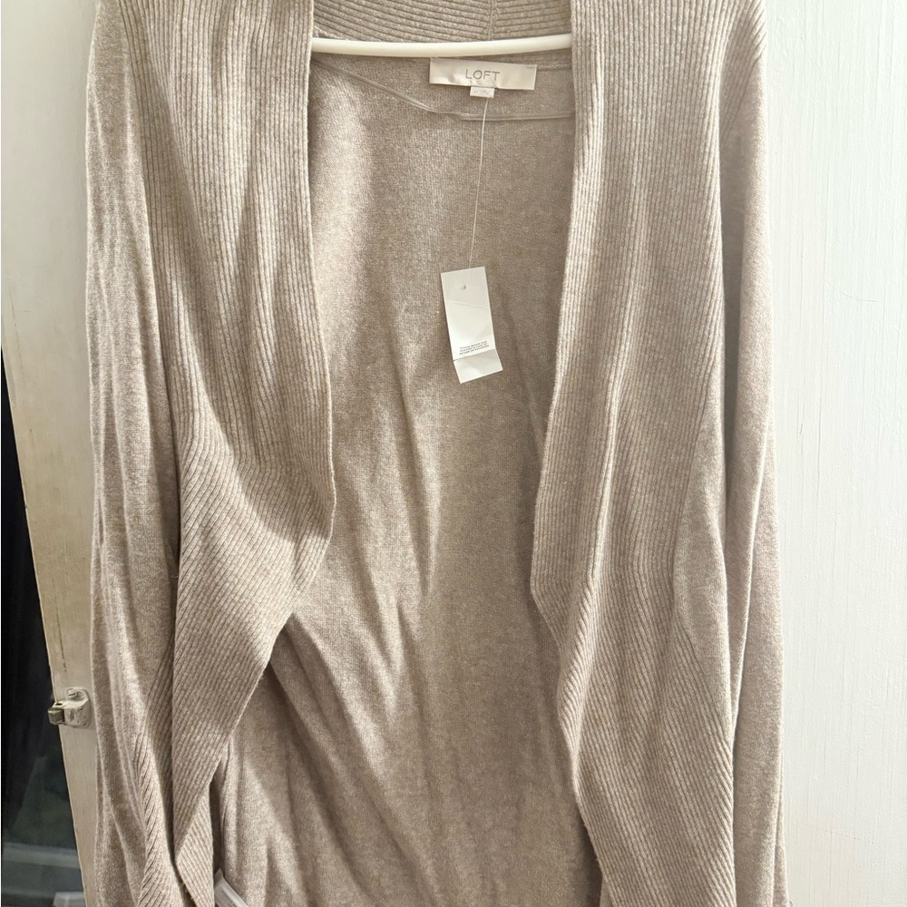 LOFT Women's Cream Sweater